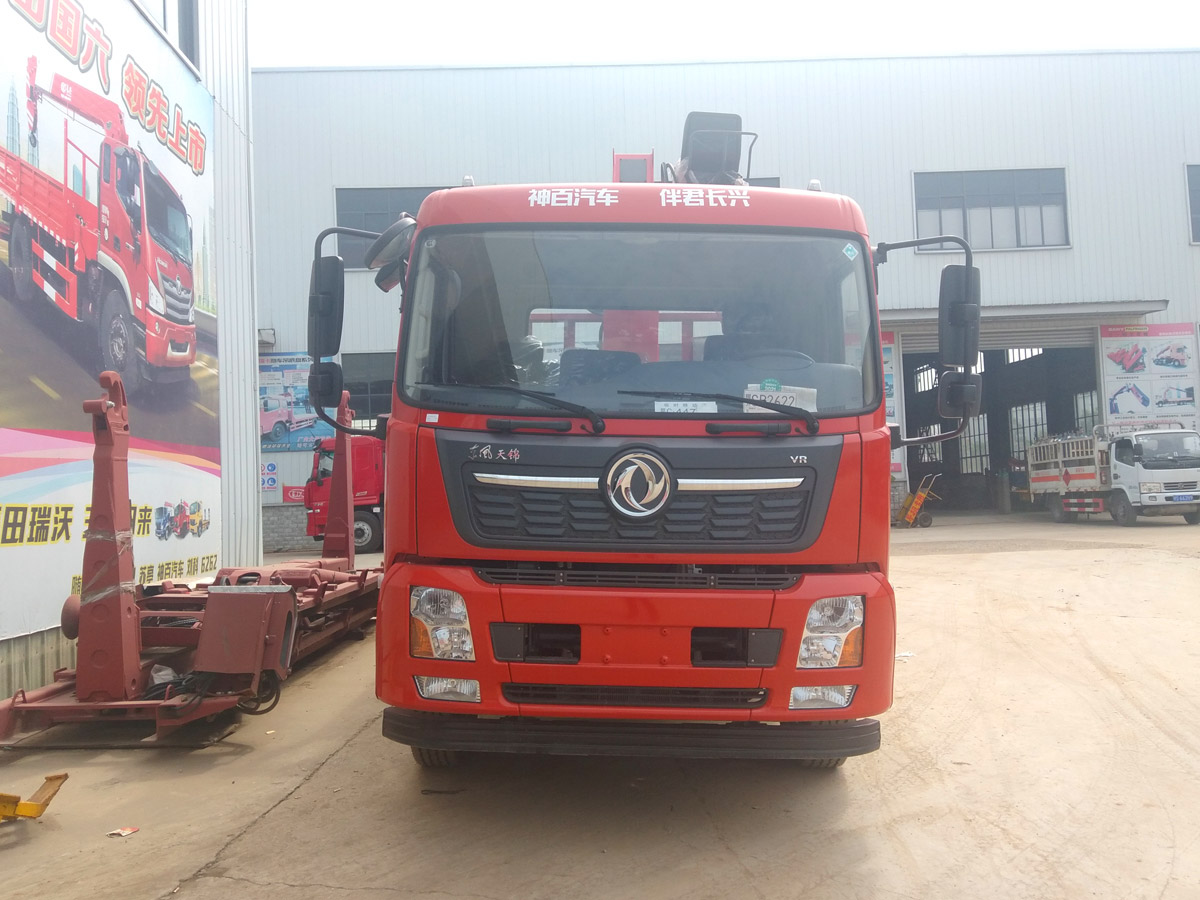 東風(fēng)天錦VR上裝長(zhǎng)興8噸直臂式吊機(jī)