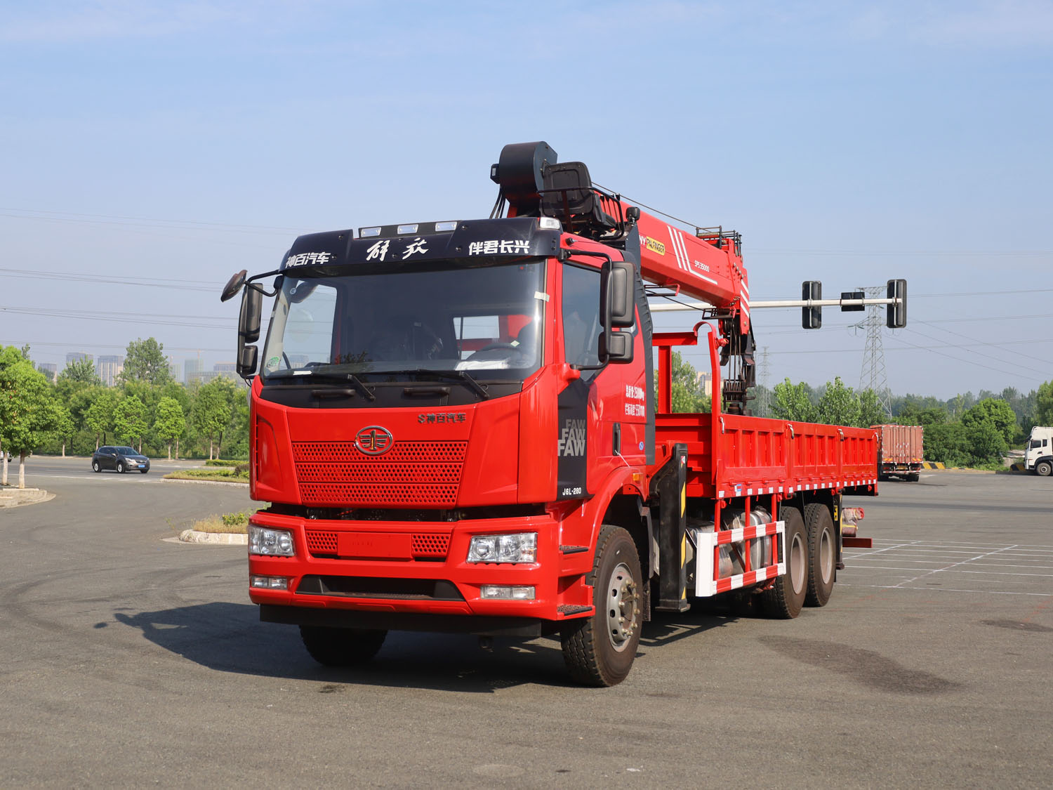 解放J6L后雙橋上裝三一14噸直臂式吊機（短軸距，帶副鉤）