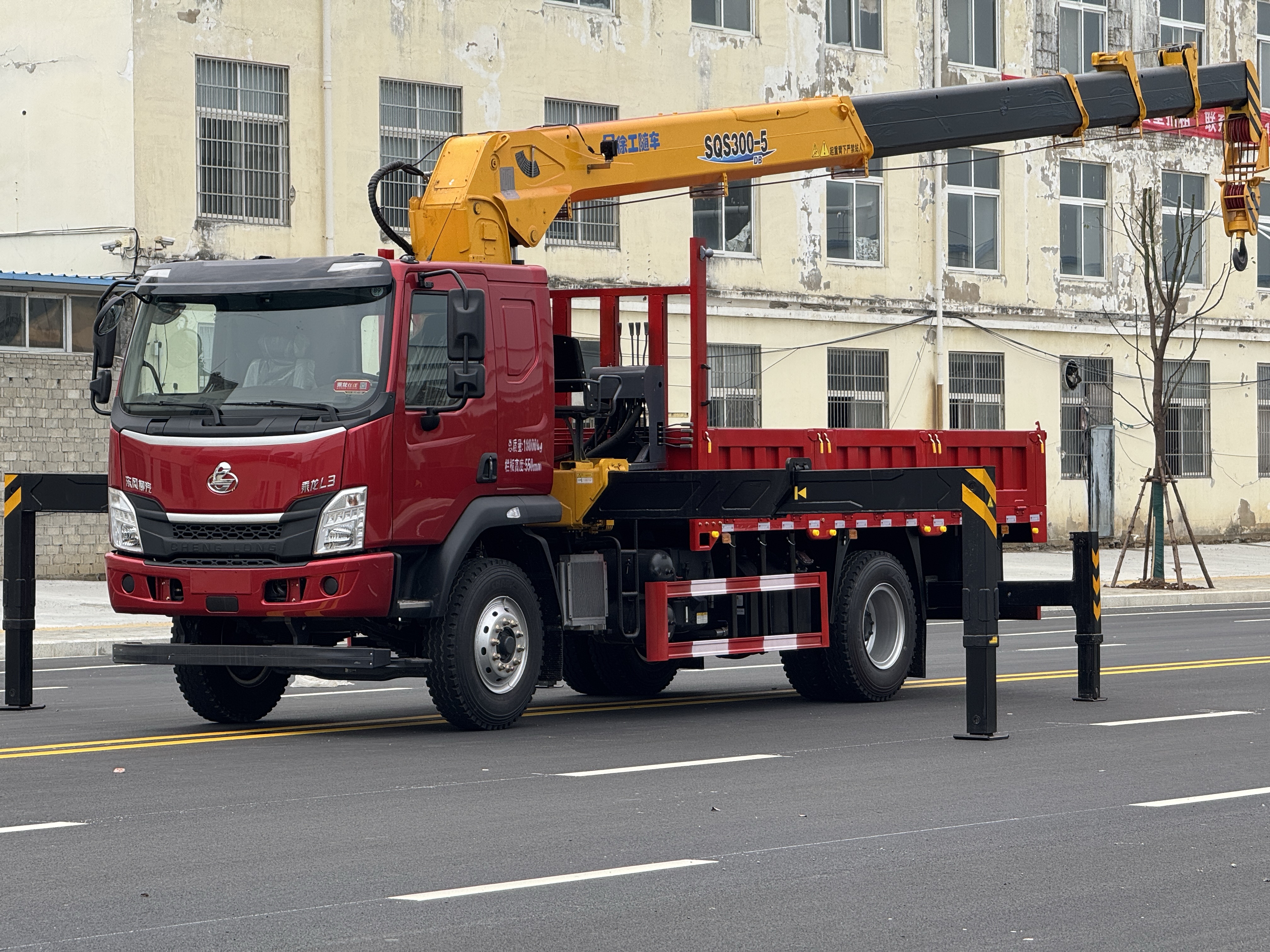 柳汽乘龍L3單橋徐工活動車型