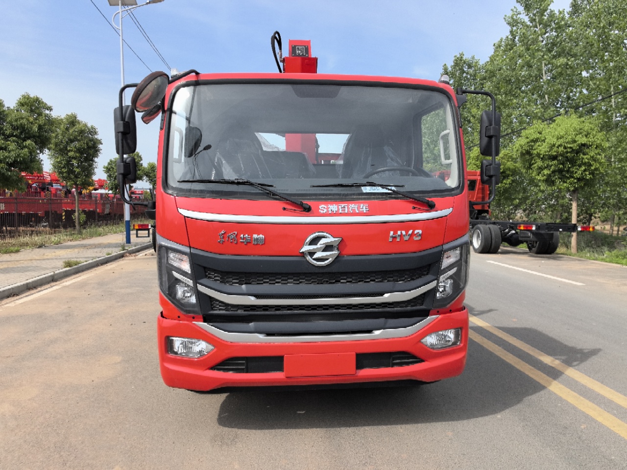 東風華神藍牌隨車吊