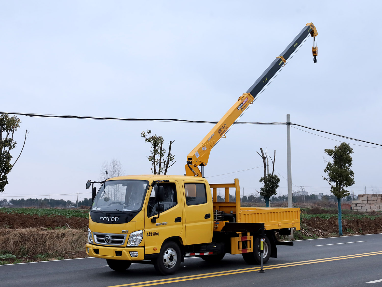 福田藍牌雙排座隨車吊
