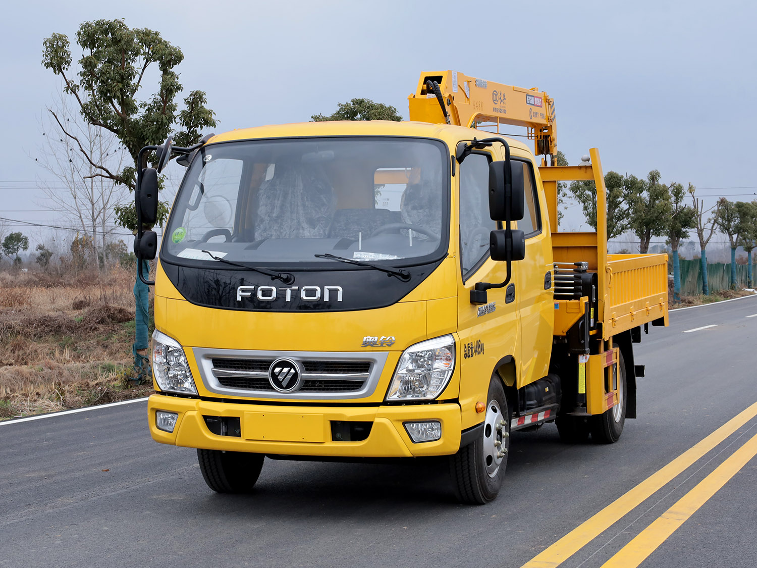 福田藍(lán)牌雙排座隨車吊